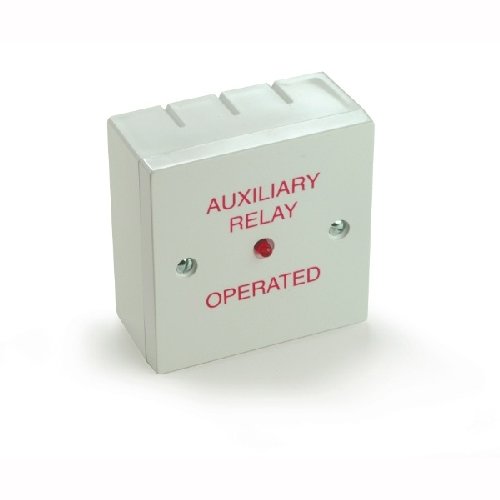 RIU-R24B 24v Relay 'Auxiliary Relay Operated' text - Click Image to Close